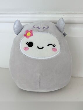 Squishmallows Riah the Yeti 5” Plush